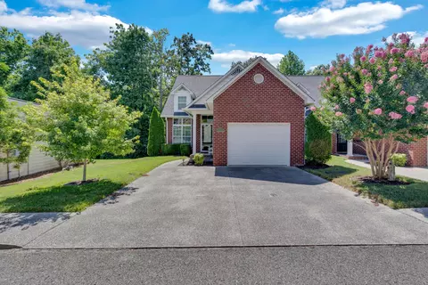 711 Maple Point Dr, Cookeville, TN 38501