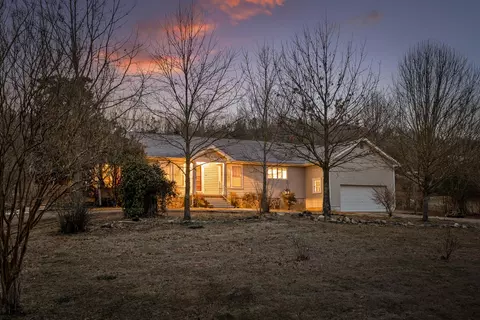 714 Tennessee St, Ringgold, GA 30736
