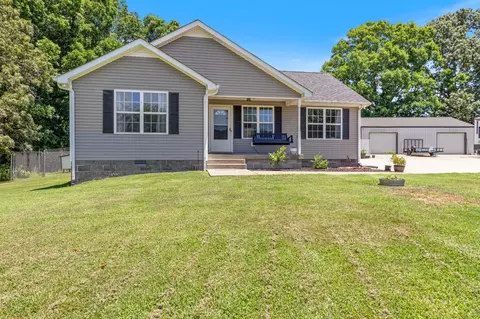 390 Howard Rd, White Bluff, TN 37187