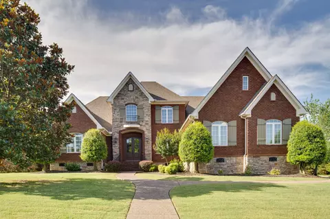 1010 Dillon Ln, Gallatin, TN 37066