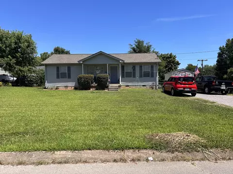 102 W Delaware Ct, La Vergne, TN 37086