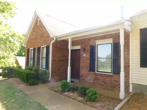 2001 Country Club Ln, Columbia, TN 38401