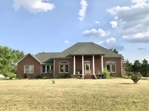 116 E Augustin Dr, Loretto, TN 38469
