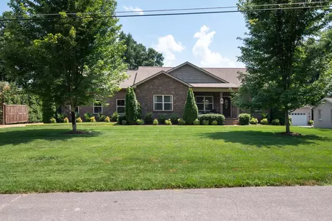1616 Shady Crest Dr, Lebanon, TN 37087