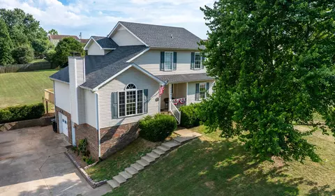 2620 Elkmont Dr, Clarksville, TN 37040
