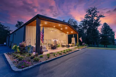 2498 Gourdneck Rd NW, Tullahoma, TN 37388