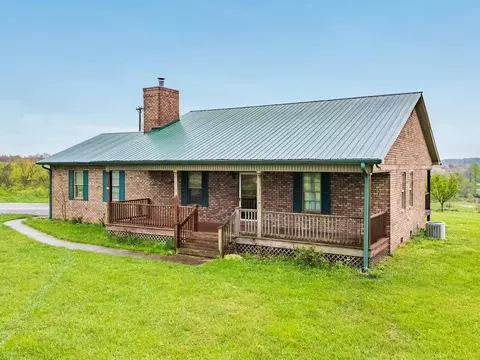 3762 New Harmony Rd, Pikeville, TN 37367