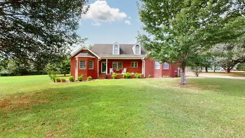 8 Nina Dr, Fayetteville, TN 37334