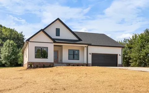 1102 Biltmore Pl, Clarksville, TN 37042