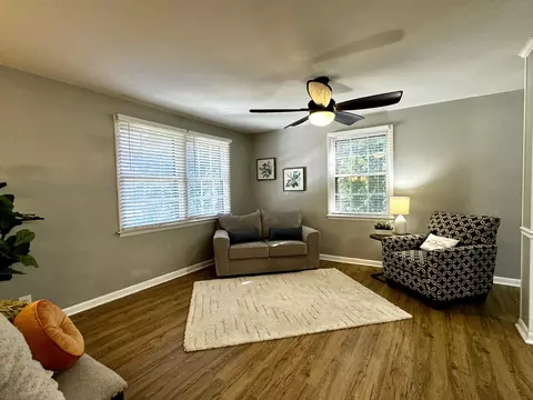 Living - 121 Rouse Rd, Dickson, TN 37055 photo 3 of 4