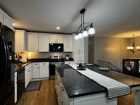 Kitchen - 121 Rouse Rd, Dickson, TN 37055 photo 2 of 2
