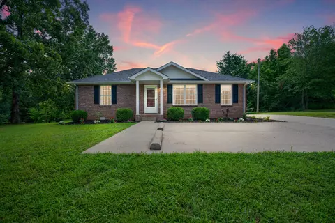 2215 Ferry Rd, Clarksville, TN 37040