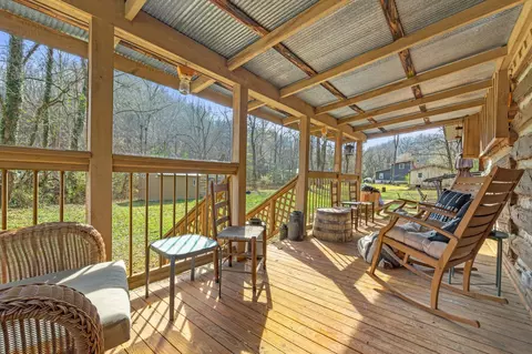 1071 Shady Pl, Smithville, TN 37166