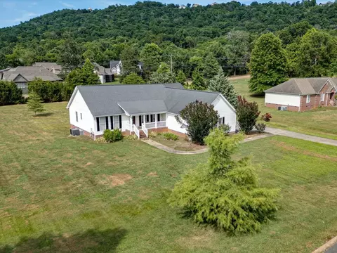 9021 Greystone Valley Dr, Ooltewah, TN 37363