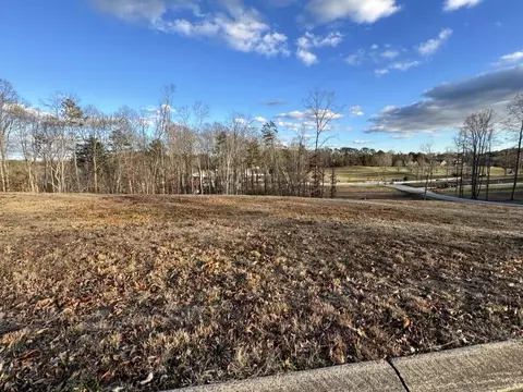 203 Baptist View Dr, Soddy Daisy, TN 37379