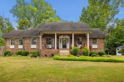 1338 Grays Bend Rd, Centerville, TN 37033 photo 1