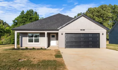 385 Galway Dr, Clarksville, TN 37042