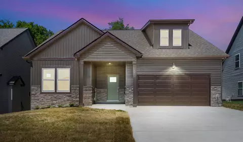 1401 Dan Brown Dr, Clarksville, TN 37042