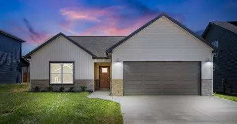 1410 Dan Brown Dr, Clarksville, TN 37042