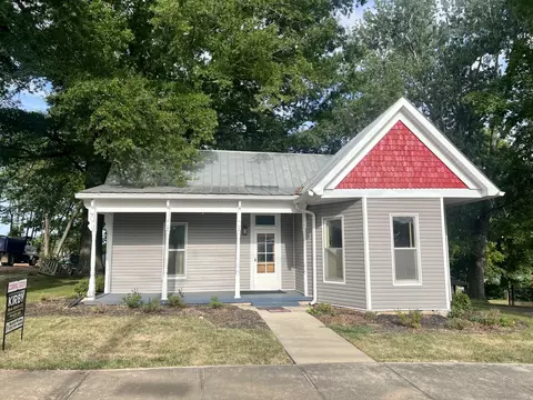 217 S High St, Mcminnville, TN 37110