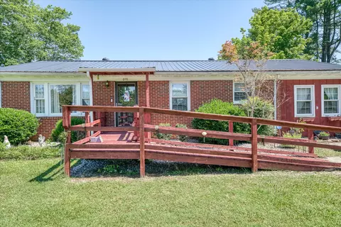 648 S Edgewood Dr # S, Sparta, TN 38583