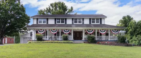 930 Roberts Rd, Clarksville, TN 37040
