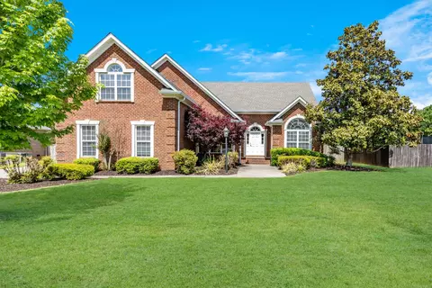 1006 John Hood Dr, Rockvale, TN 37153