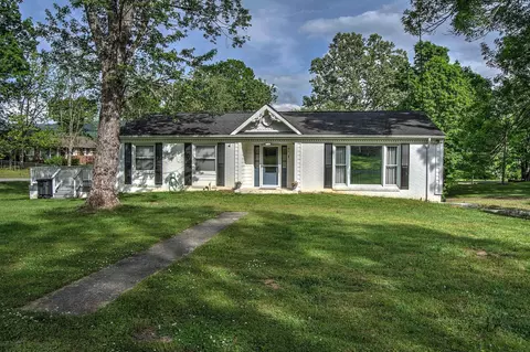 740 Poplar St, Trenton, GA 30752