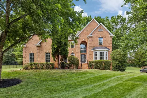 608 Sunnybrook Dr, Brentwood, TN 37027