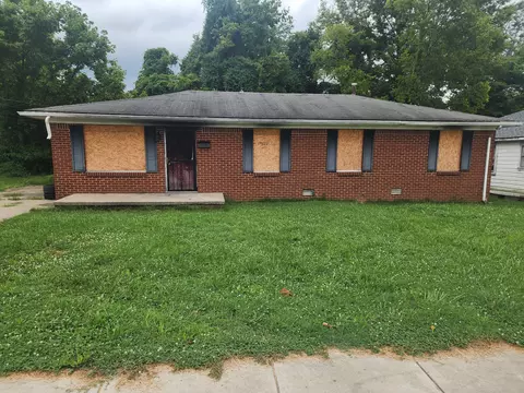 814 E 4th St E, Hopkinsville, KY 42240
