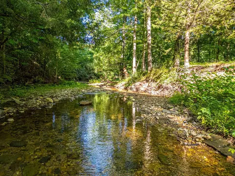 1016 Robbie Dr, Ashland City, TN 37015