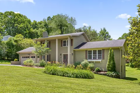 119 Grayson Rd, Signal Mountain, TN 37377