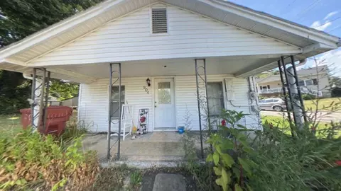 904 Bernie St E, Johnson City, TN 37601