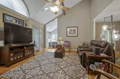 3500 Highway 48 N, Charlotte, TN 37036