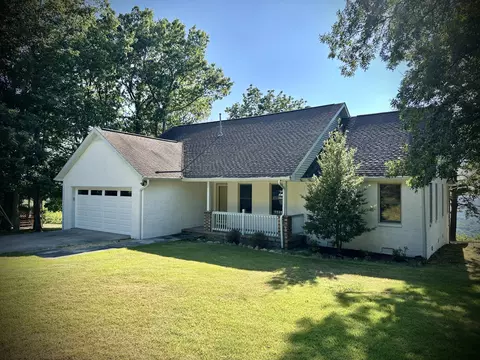 1106 N Bluff Cir, Monteagle, TN 37356