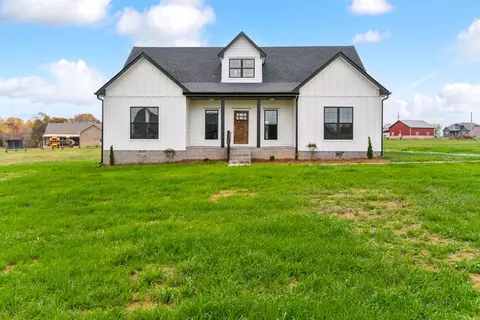 174 Makinley Dr, Lafayette, TN 37083