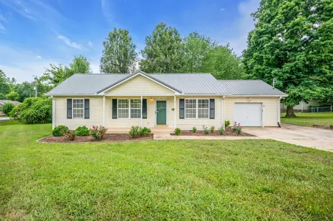 1001 Post Oak Dr, Dickson, TN 37055