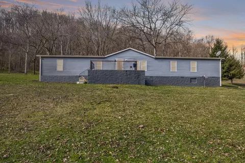 2081 Carter Branch Rd, Hartsville, TN 37074