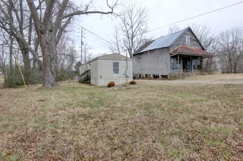5439 Old Highway 48, Southside, TN 37171