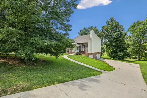 1330 Walker Cemetery Rd, Pleasant View, TN 37146