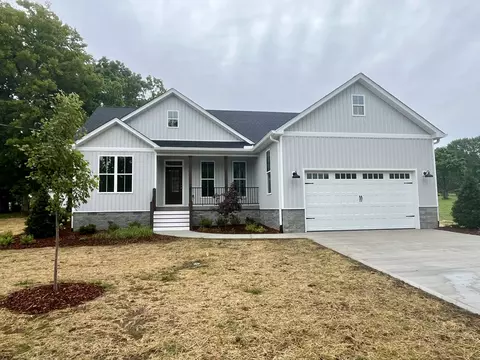 86 Halpin St, Mcewen, TN 37101