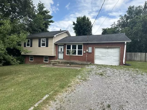 7020 Panama Dr, Hermitage, TN 37076