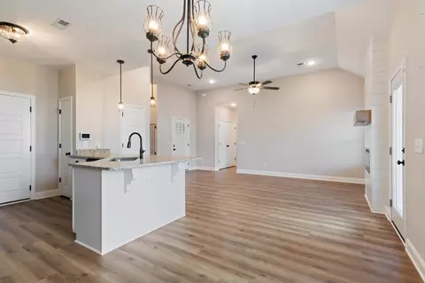 Living - 339 Brandywine Ln, Springfield, TN 37172 photo 2 of 2