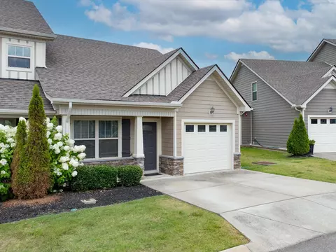 Exterior - 4013 Commons Dr, Spring Hill, TN 37174 photo 5 of 12