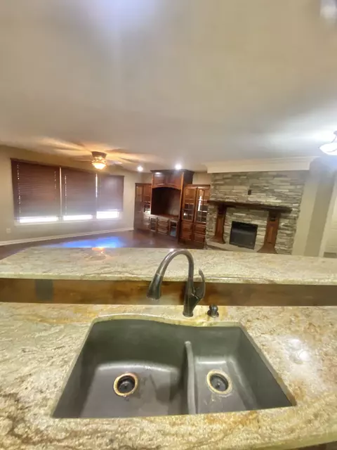 Kitchen - 521 N Main St, Loretto, TN 38469 photo 2 of 2