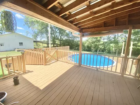 Exterior - 521 N Main St, Loretto, TN 38469 photo 2 of 5