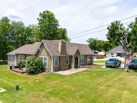 304 N Main St, Ashland City, TN 37015