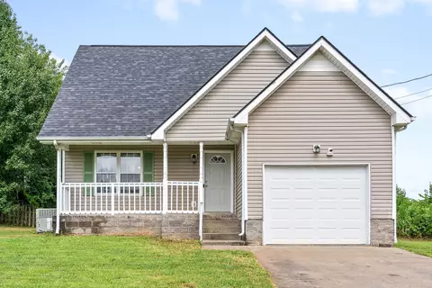 703 Artic Ave, Oak Grove, KY 42262