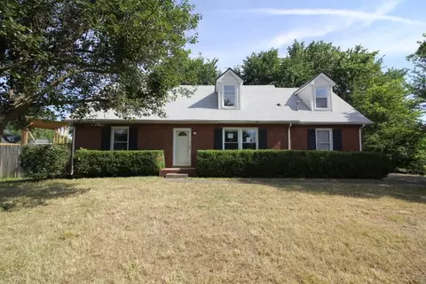 371 Manorstone Ln, Clarksville, TN 37042