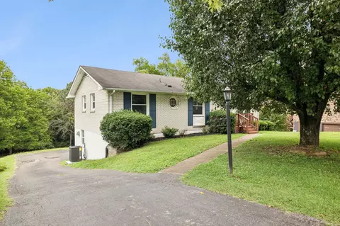 7054 Bonnavent Dr, Hermitage, TN 37076